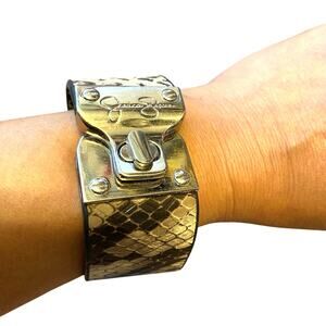 Y2K Jessica Simpson Goth Punk Cuff Bracelet Faux Leather Snake Print Turn lock